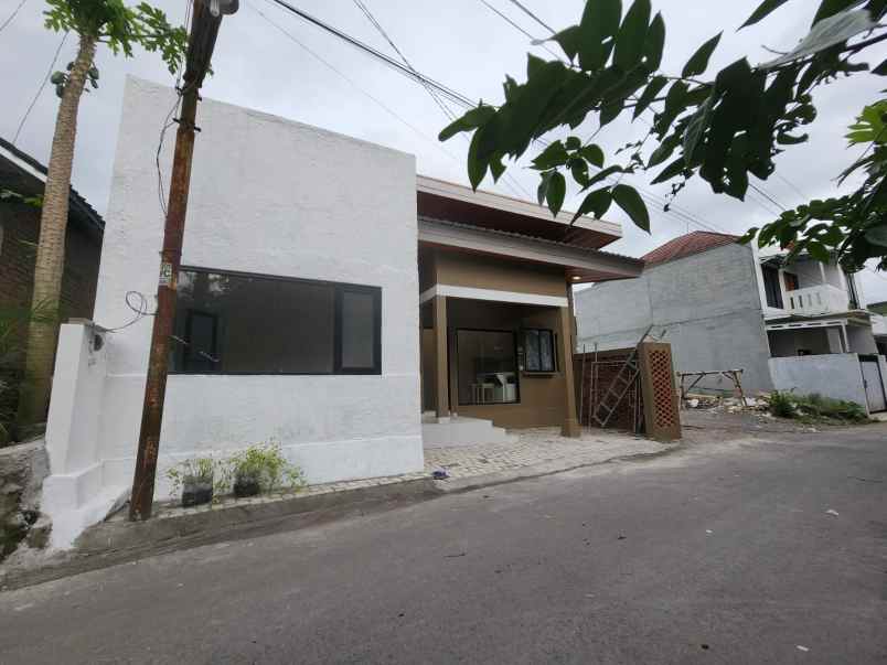 kost 9 kamar tidur di kaliurang km 10 bulusan ngaglik
