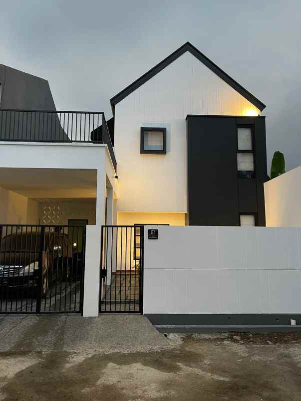 luxury scandinavian style house for sale