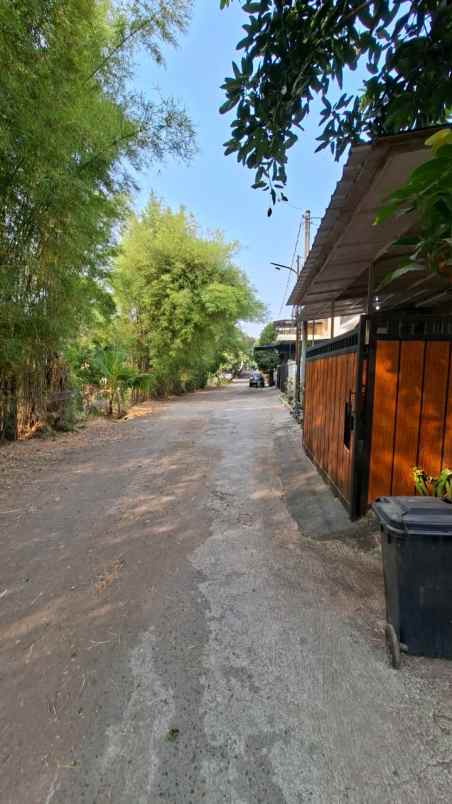 rumah 1 5lt hdp timur semi furnished cluster di cinere