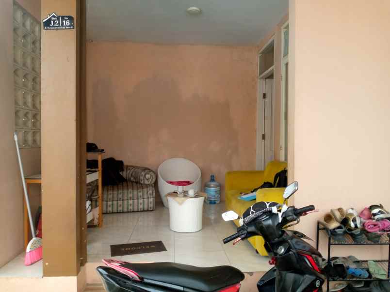 rumah 2 lantai hook di bandung timur