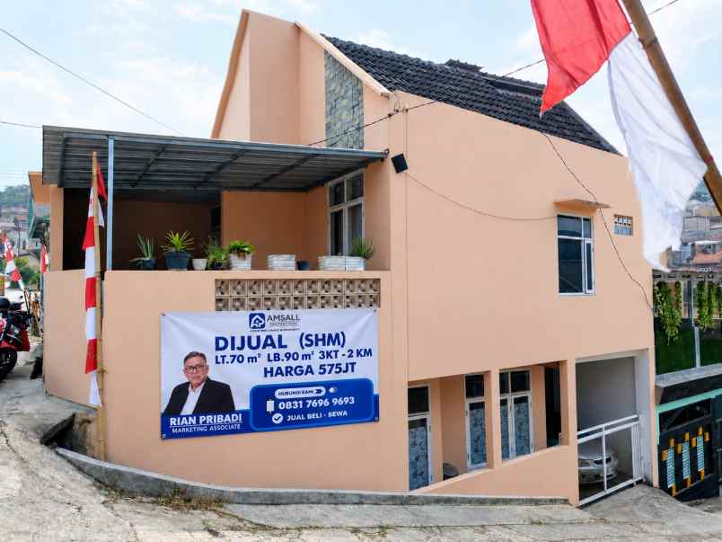 rumah 2 lantai hook di bandung timur