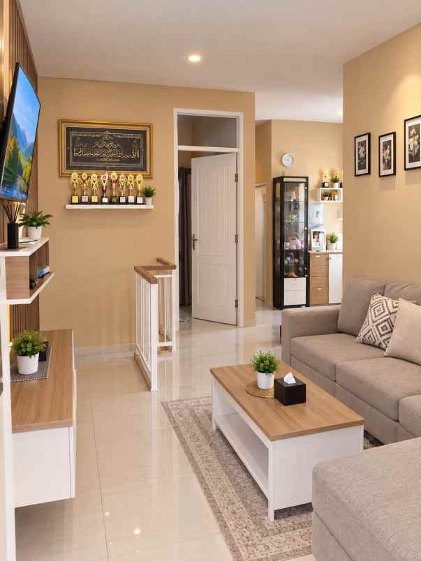 rumah 2 lantai hook di bandung timur