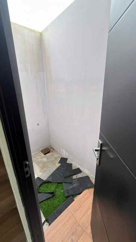 rumah 2 lantai lokasi di arjowinangun