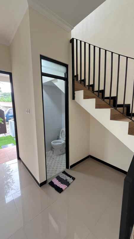 rumah 2 lantai lokasi di arjowinangun