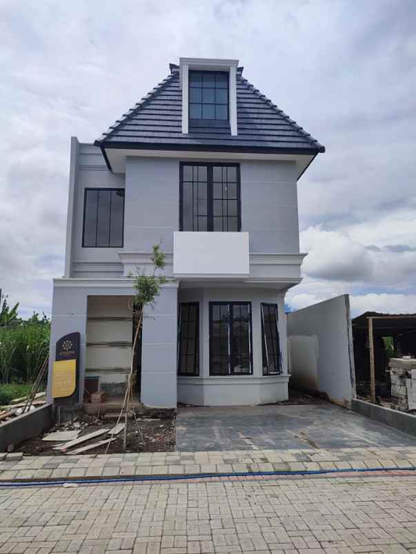 rumah 2 lantai lokasi di arjowinangun