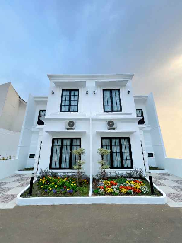 rumah 2 lantai lokasi strategis di kota bogor