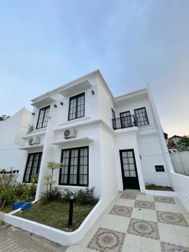 rumah 2 lantai lokasi strategis di kota bogor