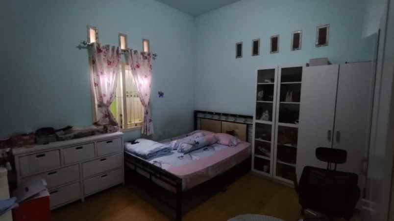 rumah 2 lantai luas 120m type 2kt harapan jaya bekasi