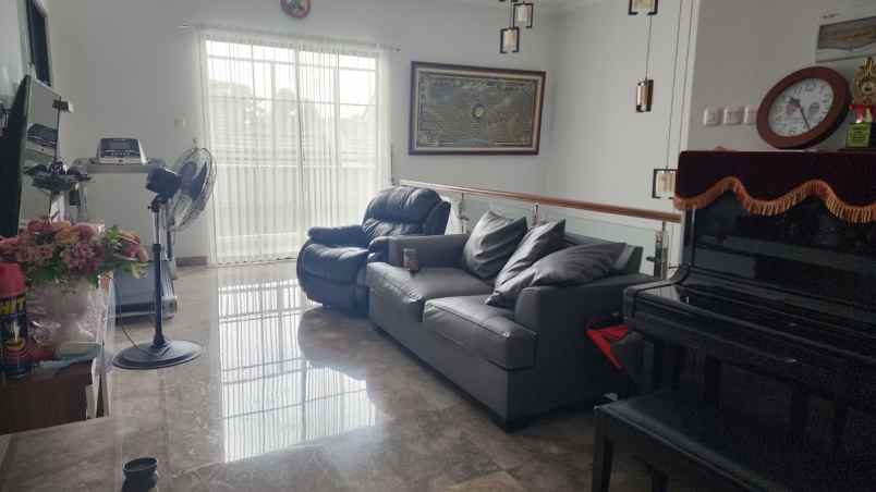 rumah bagus siap huni di kemang pratama bekasi