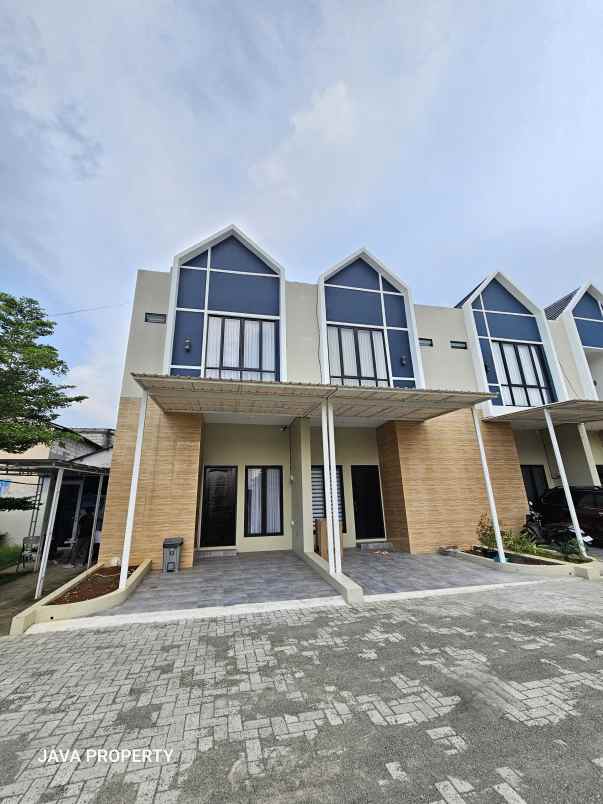 rumah baru 2 lantai dekat stasiun jurang mangu