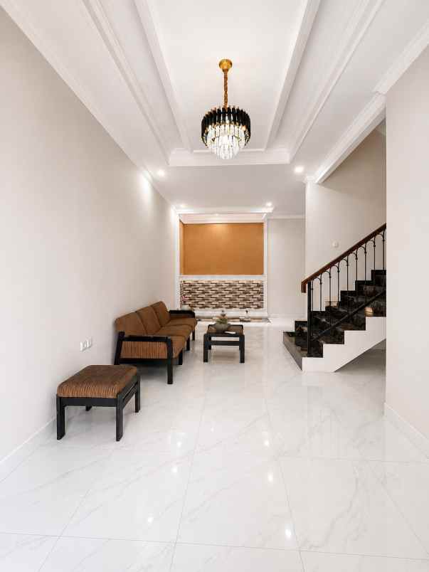 rumah baru 2 lt dekat kota wisata bojongkulur bogor