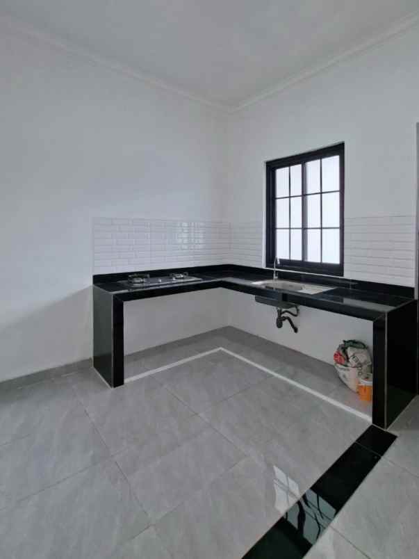 rumah baru classic modern lt 135 lb 220 joglo jakbar