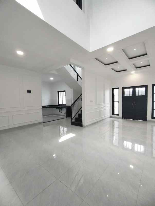rumah baru classic modern lt 135 lb 220 joglo jakbar