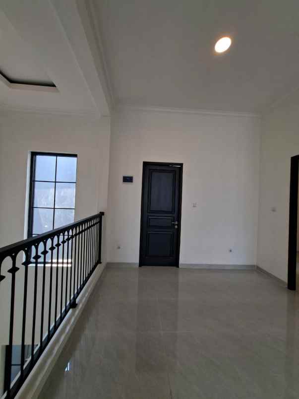 rumah baru classic modern lt 135 lb 220 joglo jakbar