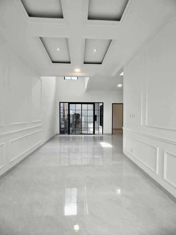 rumah baru classic modern lt 135 lb 220 joglo jakbar