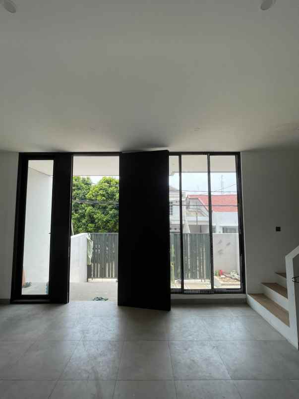 rumah baru minimalis dalam komplek cinere estate