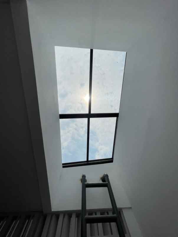 rumah baru minimalis dalam komplek cinere estate