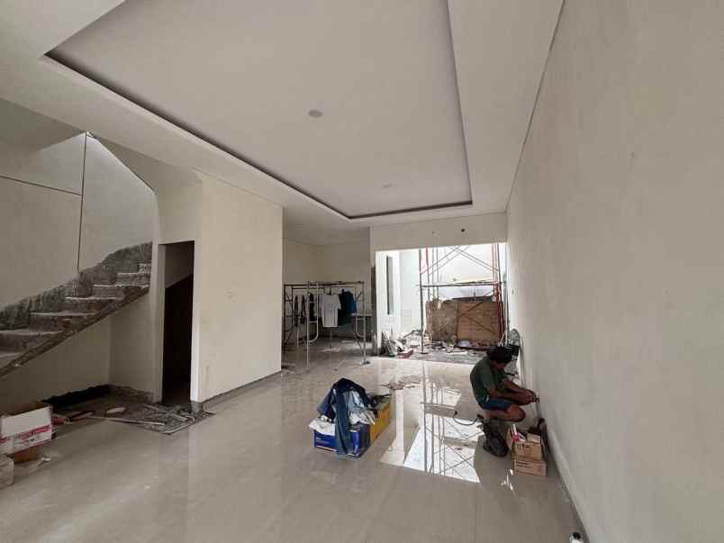 rumah baruk tengah new minimalis granit toto