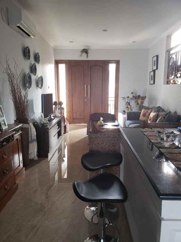 rumah cilandak jaksel