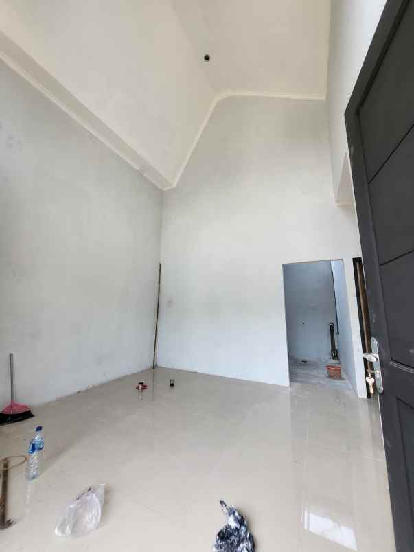 rumah dekat stasiun rumah dekat tol