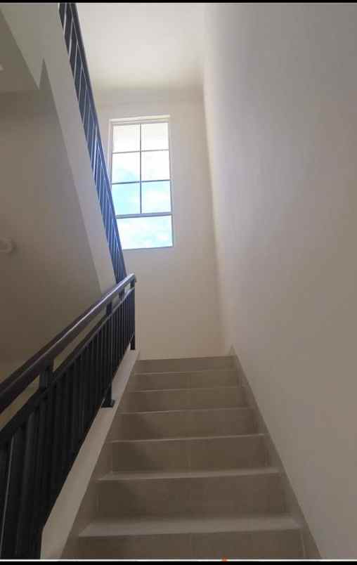 rumah design kontemporer di podomoro park bandung