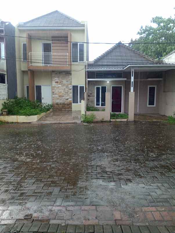 rumah di malang kota harga 300 juta an
