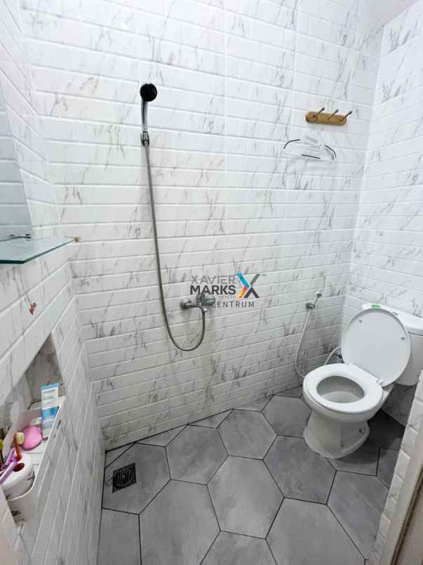 rumah di rungkut asri full furnished dekat merr