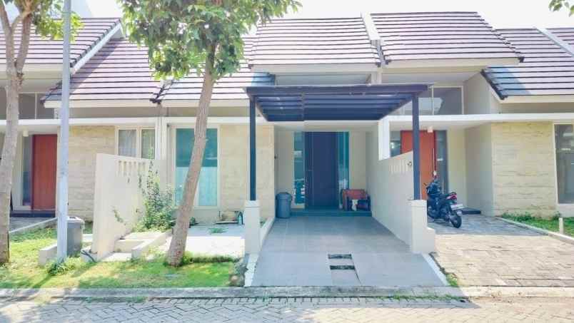 rumah dijual northwest park citraland surabaya barat