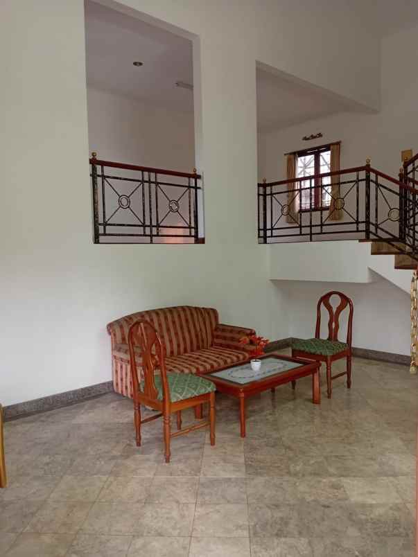 rumah disewakan di cilandak barat