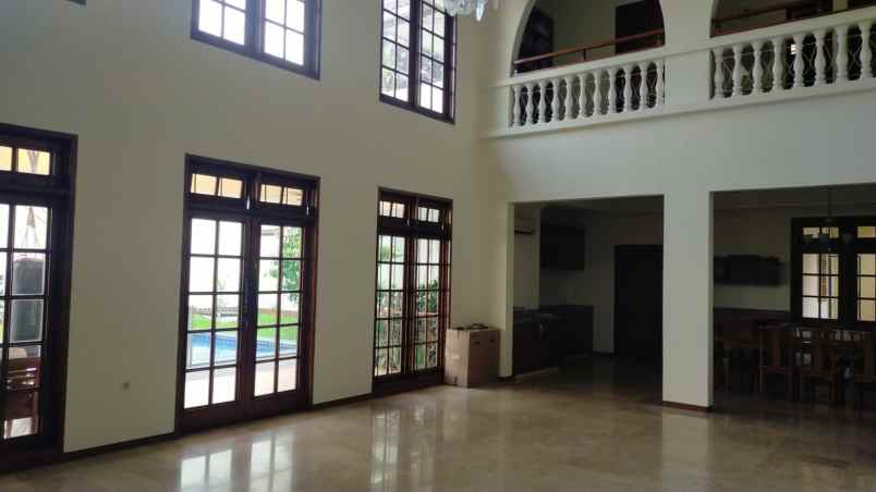 rumah disewakan di pejaten barat