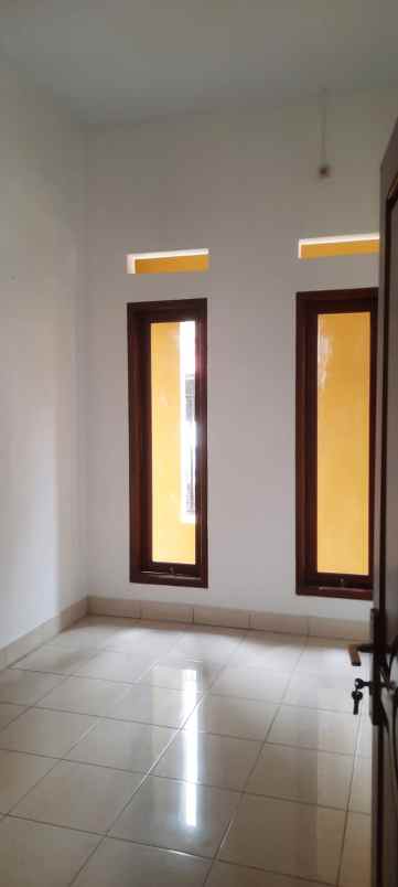 rumah dukuh zamrud bekasi timur