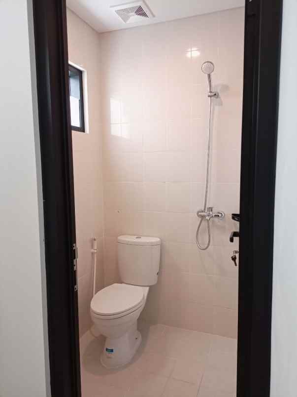 rumah exclusive di cinangka sawangan depok