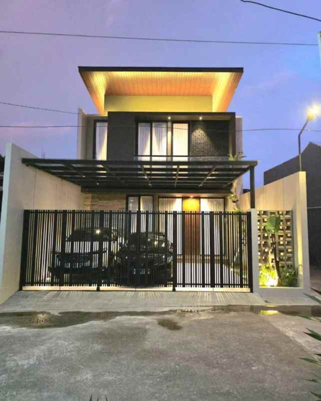 rumah full furnished 2 lantai 7 menit kampus upn jogja