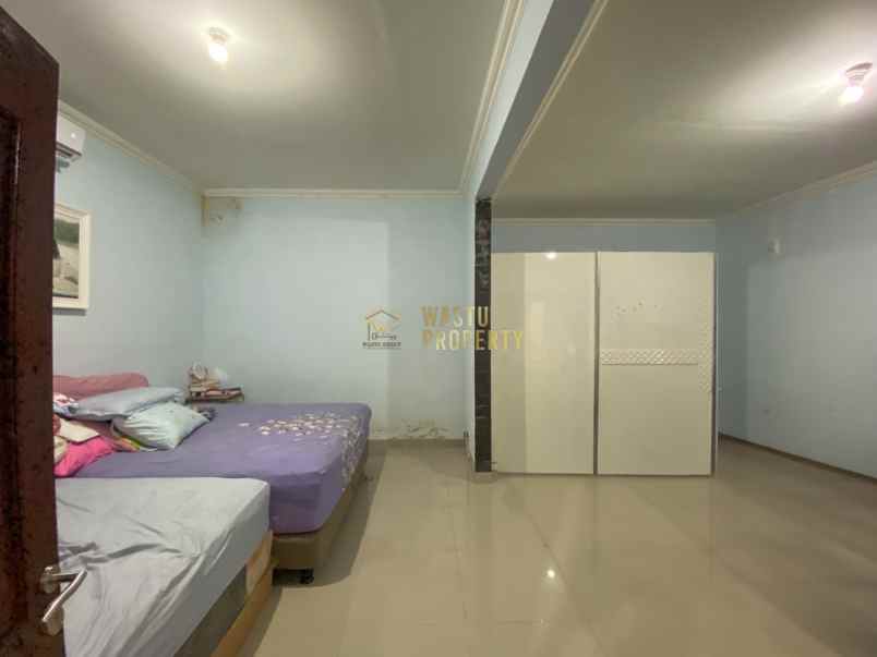 rumah full furnished lokasi jakal km 10