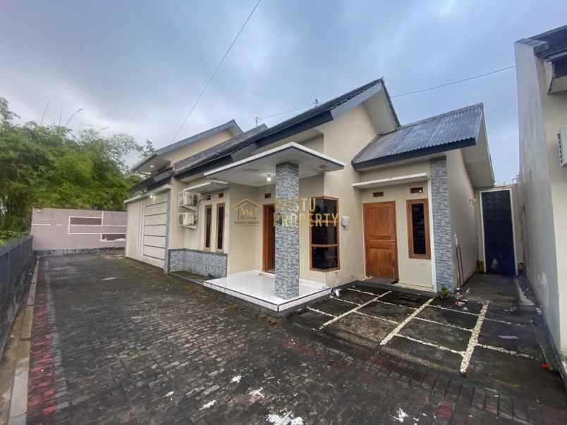 rumah full furnished lokasi jakal km 10