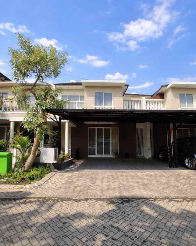 rumah harewood royal residence strategis