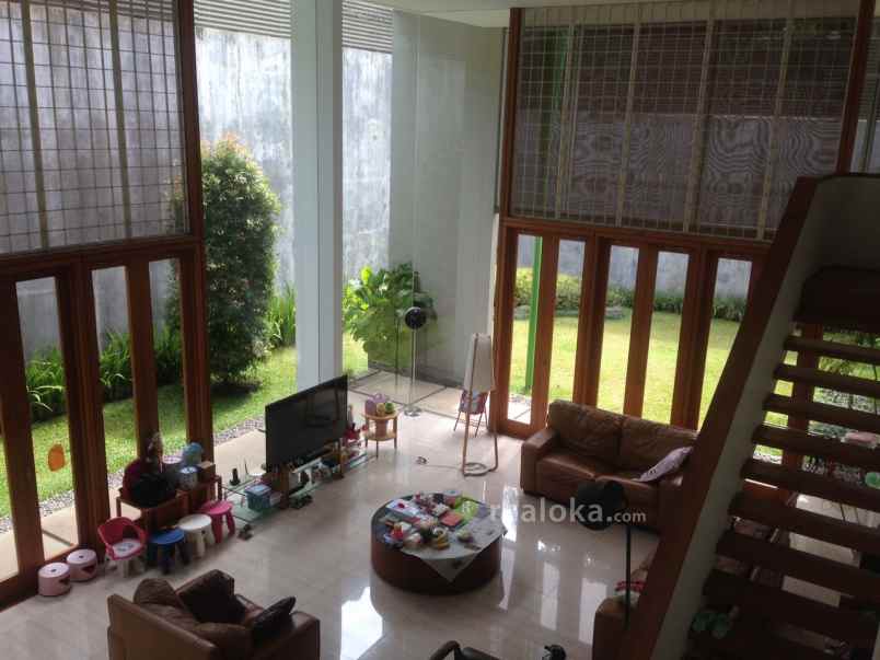 rumah hegarmanah setiabudi