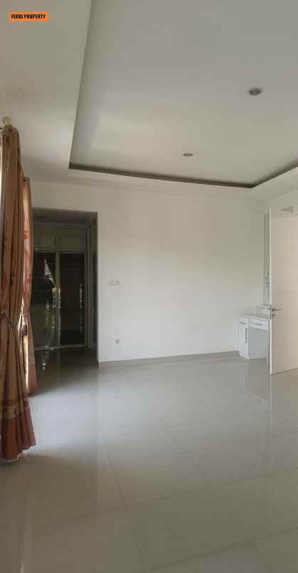 rumah hook rapi siap huni citra gran cibubur