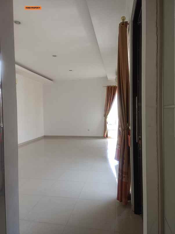 rumah hook rapi siap huni citra gran cibubur
