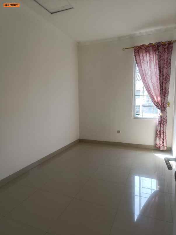 rumah hook rapi siap huni citra gran cibubur