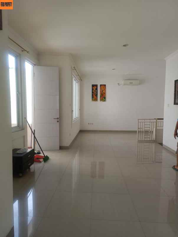 rumah hook rapi siap huni citra gran cibubur