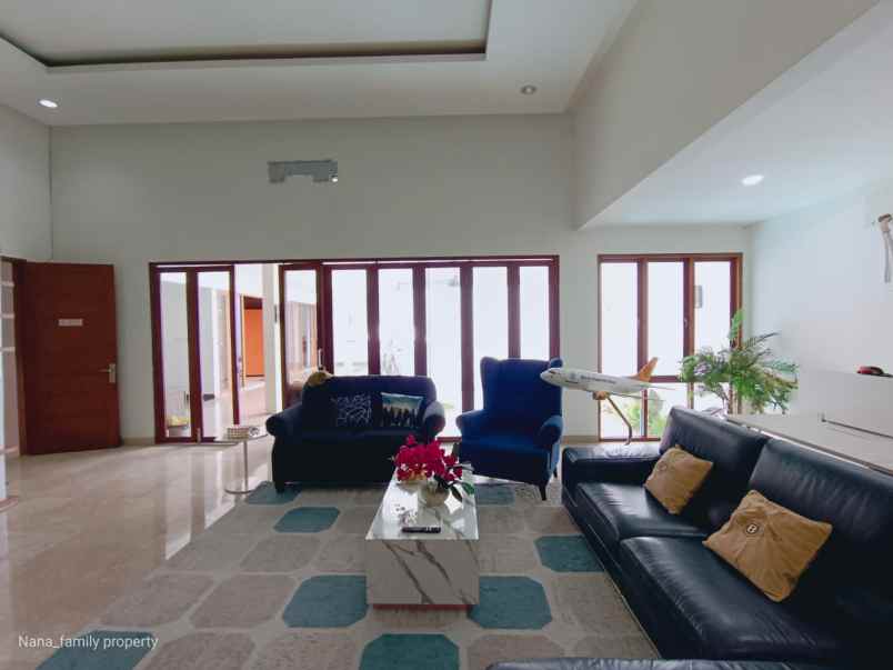 rumah impian area joglo 5 1 kt pool garasi 4 mobil shm