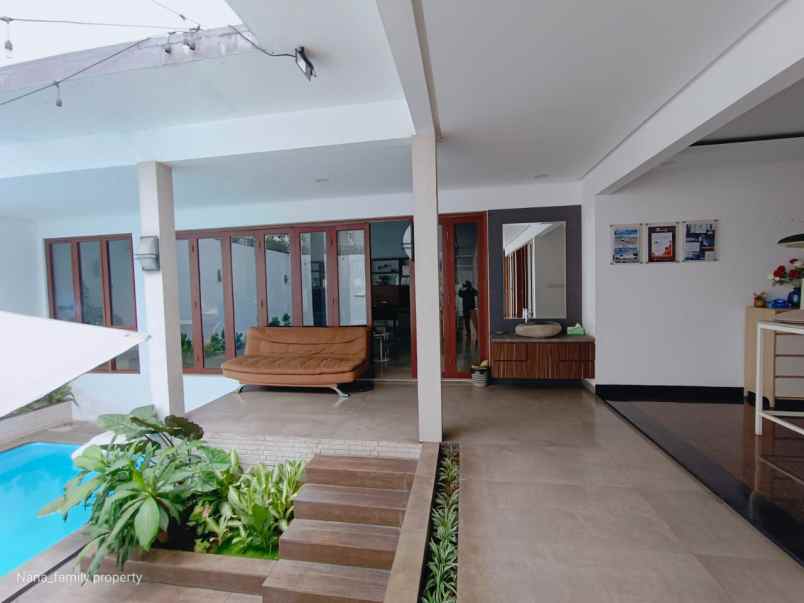 rumah impian area joglo 5 1 kt pool garasi 4 mobil shm