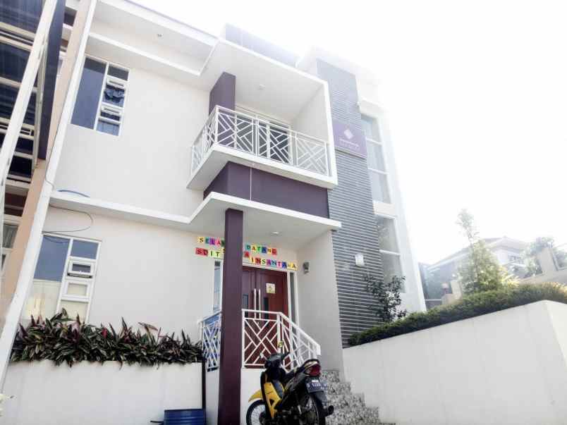 rumah jalan kolonel masturi 41