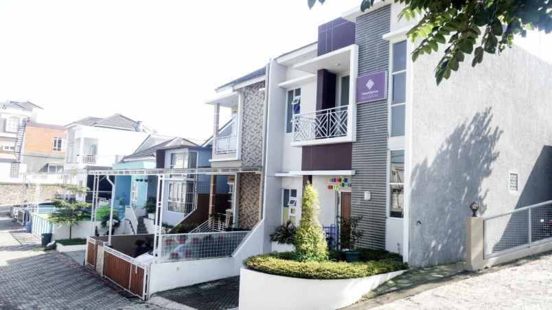 rumah jalan kolonel masturi 41