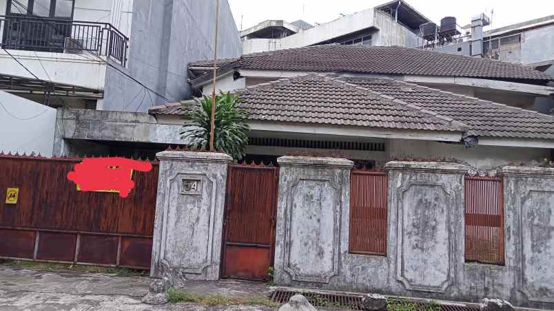 rumah jalan raya kebayoran baru