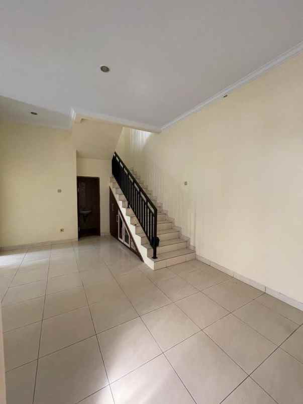 rumah jatiwaringin pondok gede