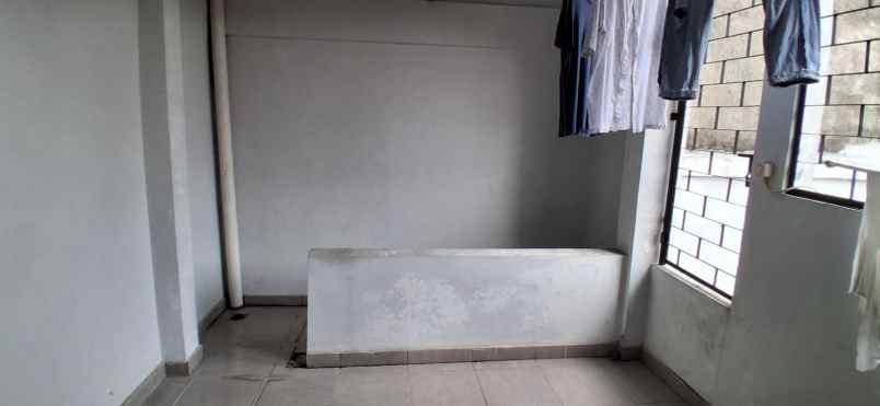 rumah jatiwaringin pondok gede dalam komplek