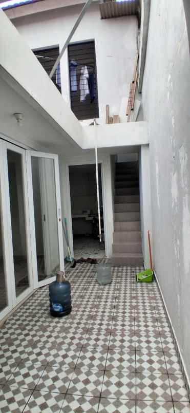 rumah jatiwaringin pondok gede dalam komplek