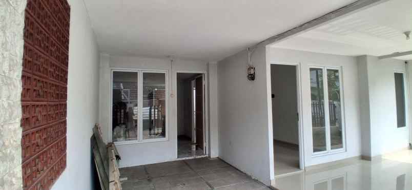 rumah jatiwaringin pondok gede dalam komplek